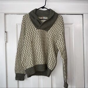 Cozy V-Neck Sweater in Cream and Gray